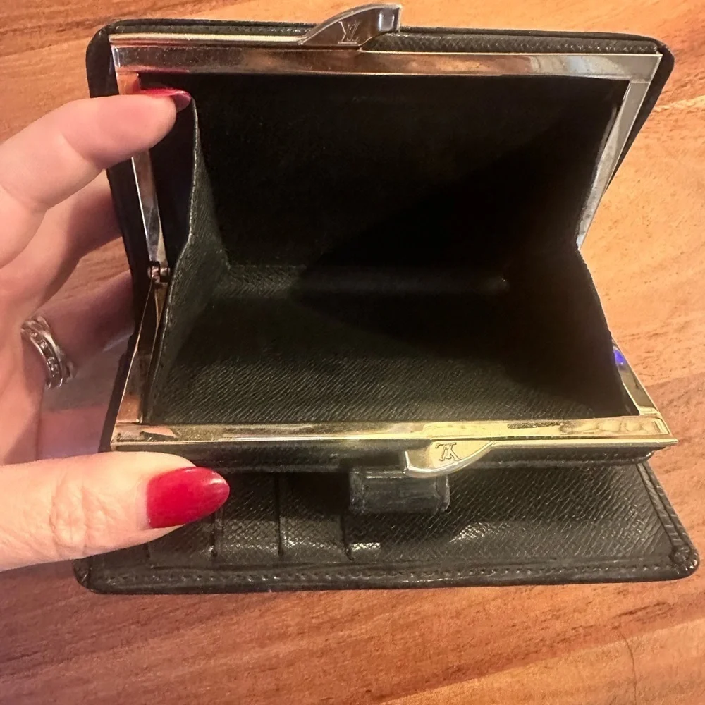 Louis Vuitton Black Epi Bi-Fold Wallet with Kiss lock